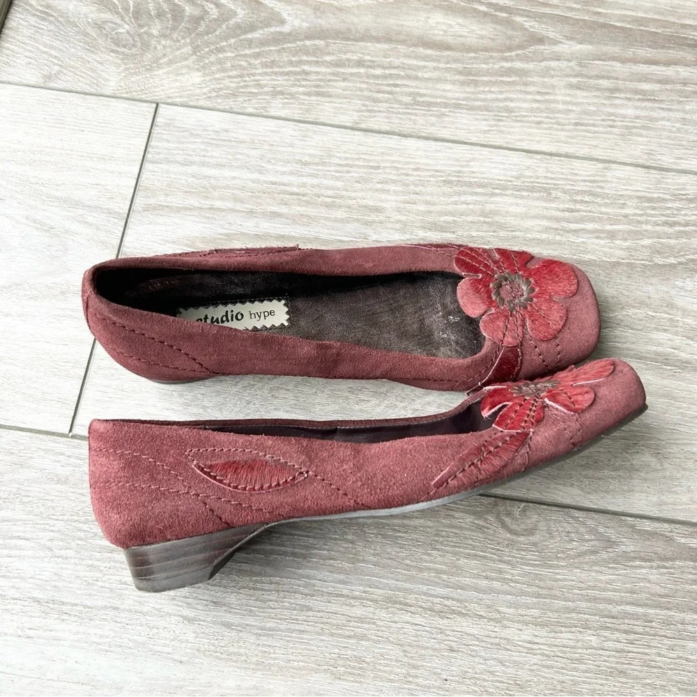 Studio Hype  Red Suede Leather Calf Hair Square Toe Flats - Picture 3 of 12